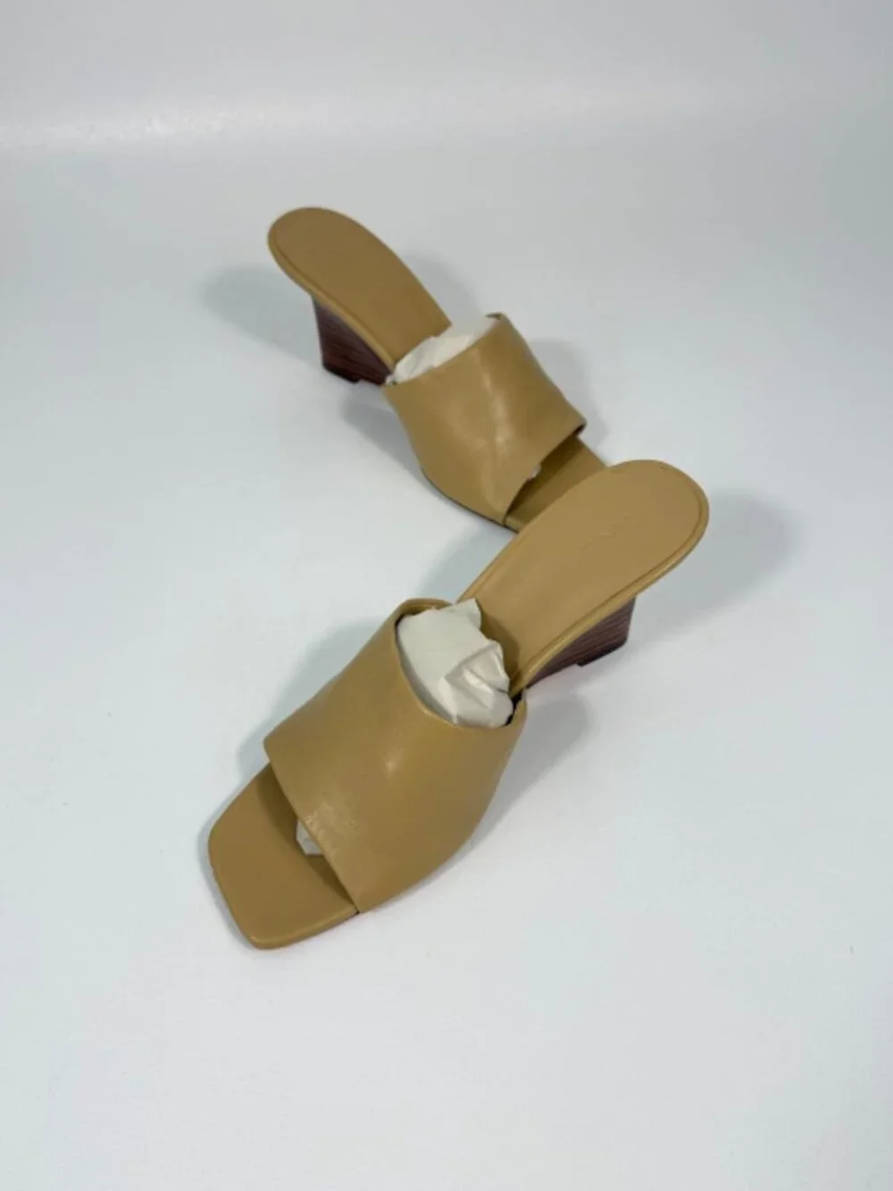 Vince Women's Pia Leather Wedge Sandals Size 9
